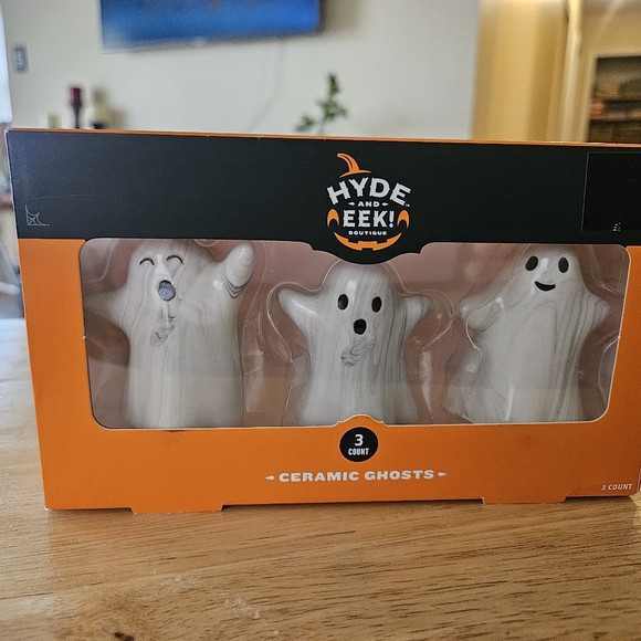 White Ceramic Ghosts Decorative Set - Picture 2 of 3